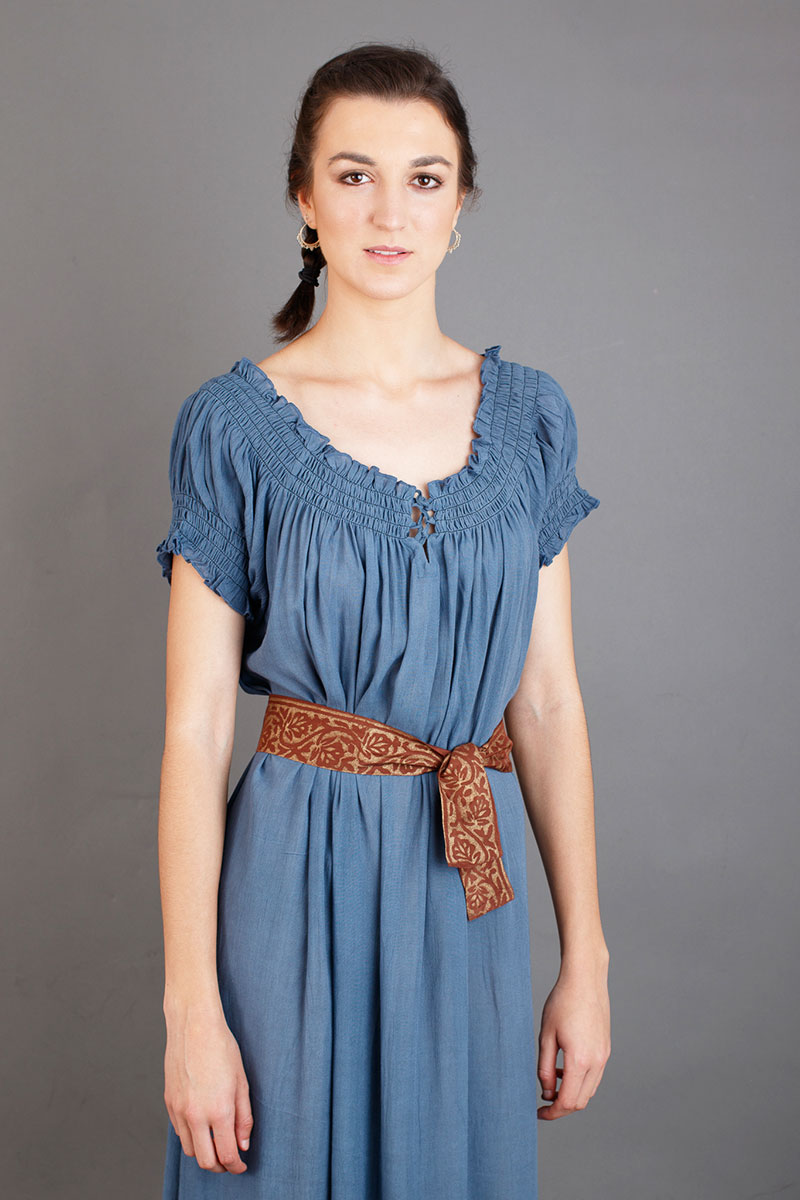 vestido medieval mujer azul